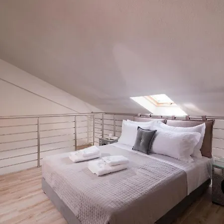 Xenia Apartment